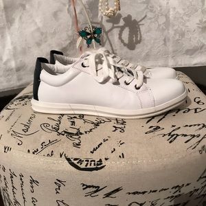 Men’s Carbon Canvas Shoe